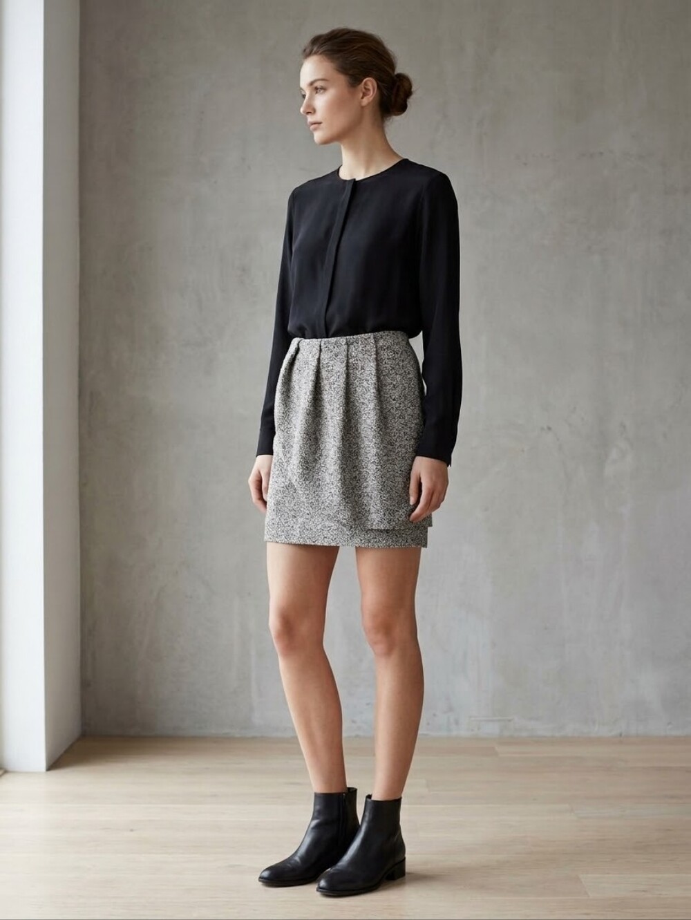 ZARA Textured Gray Mini  Pleated Skirt size 28